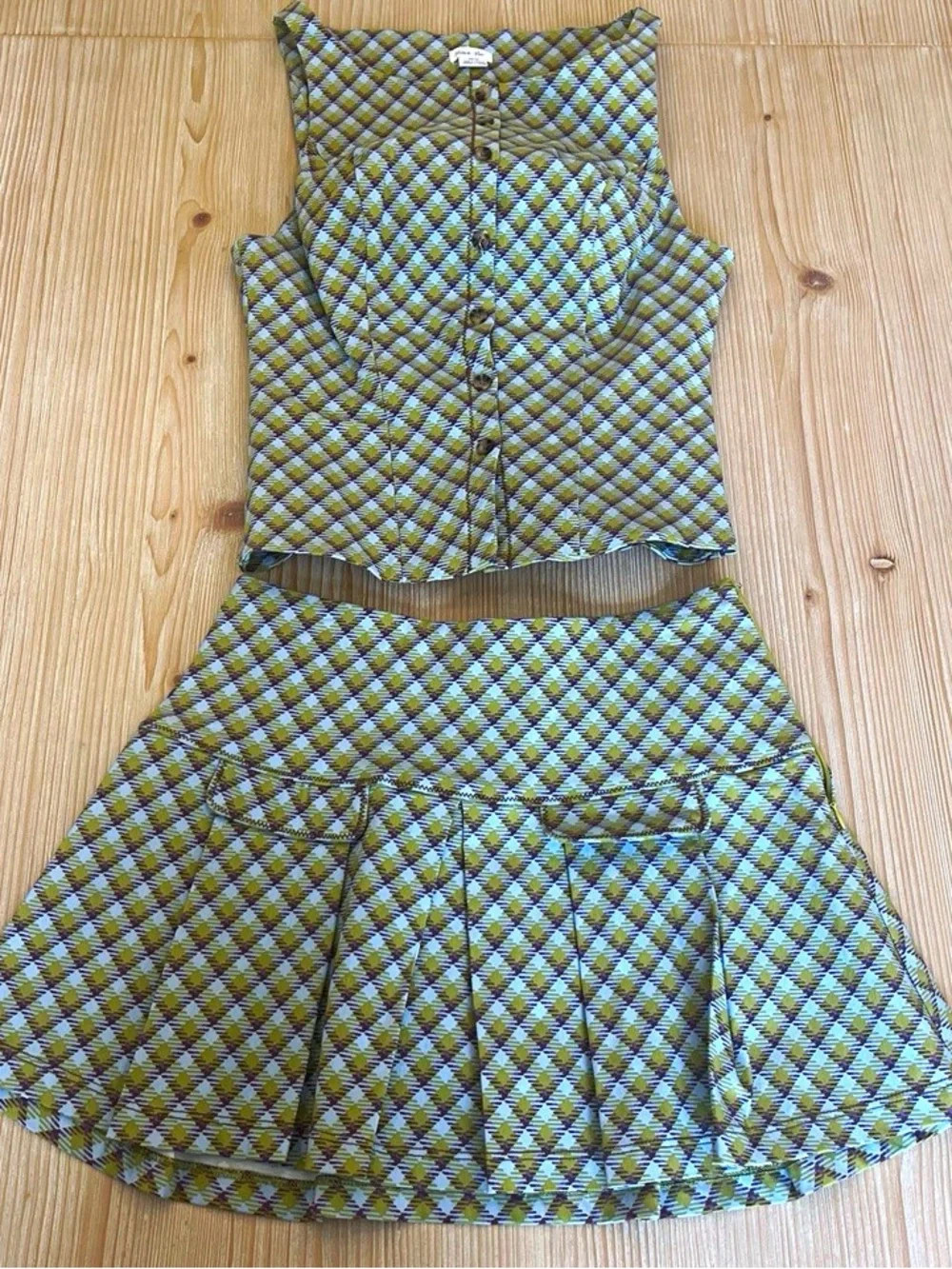 Girls Quilted Two-Piece Vest & Skirt Set in Green Plaid